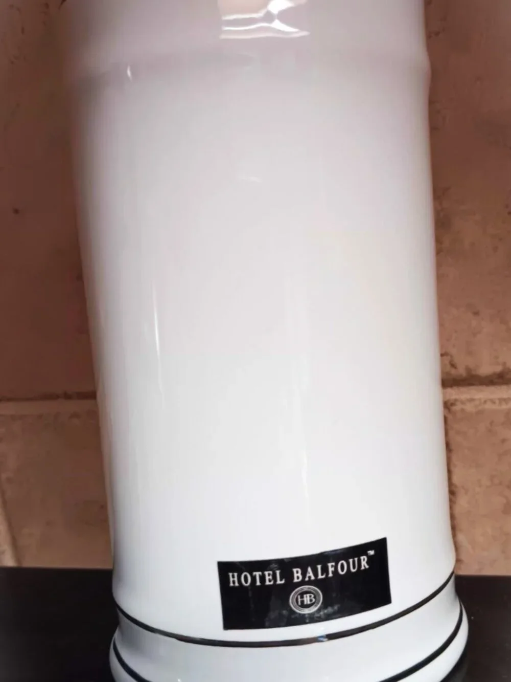 Paris Hotel Balfour, La Maison des Perles, Rue de Lourmel porcelain & platinum.
